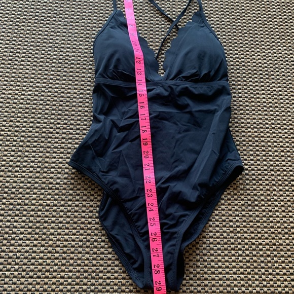 NWOT La Blanca V-Neck Strappy Back Swimsuit - Picture 6 of 8